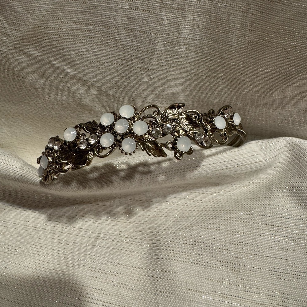 Elegant Gold Tone and White Floral Headband